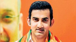 കൊറോണ രോഗികൾക്ക് മരുന്നും ഓക്‌സിജൻ സിലിണ്ടറും എത്തിച്ച് Gautam Gambhir