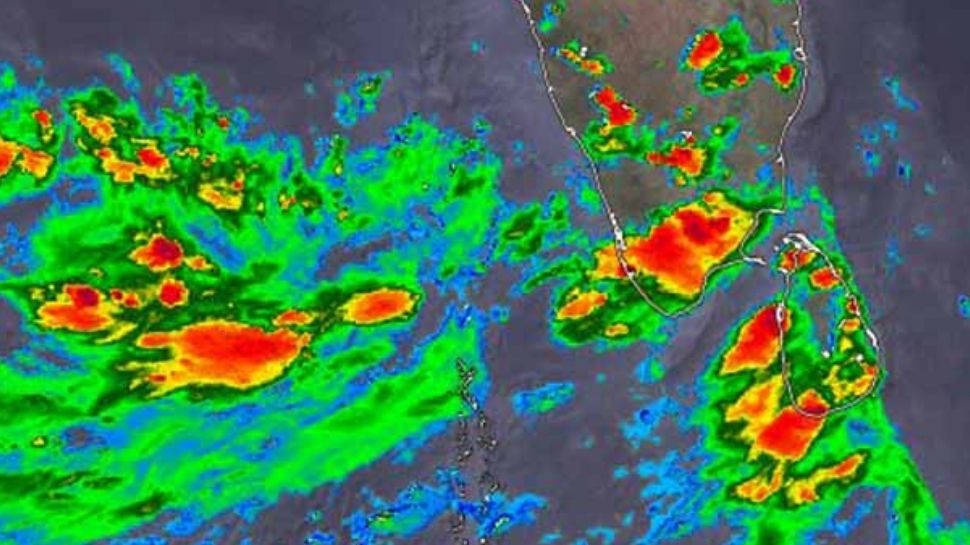 Cyclone Alert In Kerala Red Alert Announced In 8 Districts | ന്യൂനമർദം ...