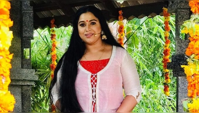Actress Lakshmi Priya : നടി ലക്ഷ്മി പ്രിയയുടെ പേര് ഔദ്യോഗികമായി ലക്ഷ്മി പ്രിയ എന്നാക്കി