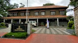 മോഷ്ടിച്ച ഓട്ടോയിൽ സഞ്ചാരം; ആട് മോഷണ പരമ്പര കേസിലെ ഏഴംഗ സംഘത്തിന്റെ സൂത്രധാരനെ ഓടിച്ചിട്ട് പിടികൂടി പോലീസ്