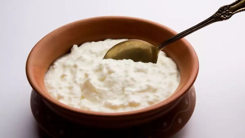 side-effects-of-curd-is-eating-curd-at-night-safe-ayurveda-explains