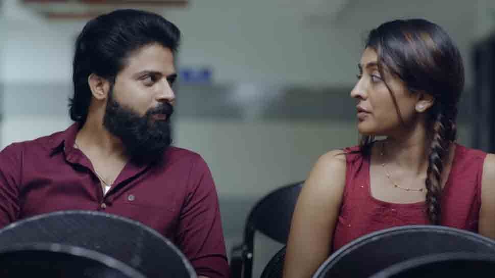 Kudukku 2025 Movie Trailer Hints Movie Comes in Mystery Thriller Film Will Hit Theater on August 25 | Kudukku Movie : 'നിന്റെ ചുറ്റും കുടുക്കുകളാണ്'; കുടുക്ക് 2025 ന്റെ ട്രെയിലർ | News in Malayalam