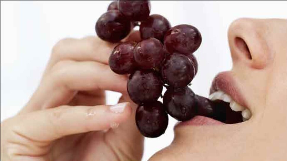 Amazing health benefits of eating grape with its seeds ഇനി