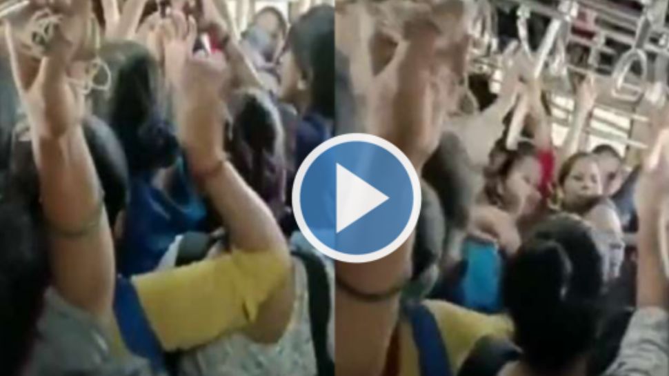 Viral Video Women Passengers Fight Inside Mumbai Local Train Watch ...