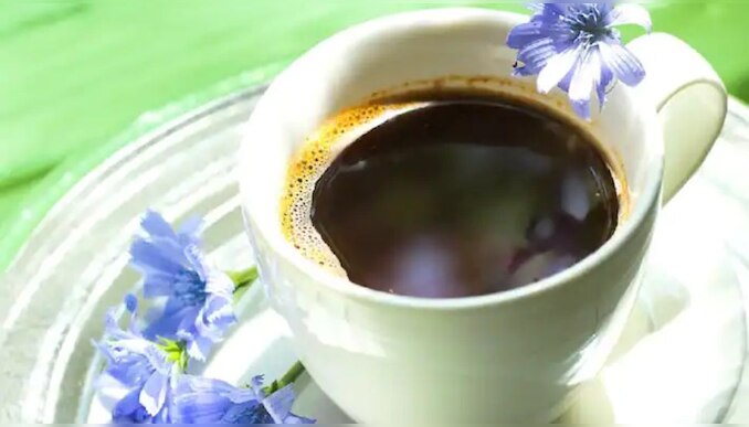 Chicory: സാധാരണ കോഫിയേക്കാൾ ​ഗുണമേന്മയുള്ളതാണോ ചിക്കറി കോഫി?