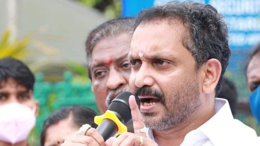 ഗവർണർ നിയമമാണ് നടപ്പാക്കുന്നത്; മുഖ്യമന്ത്രിയുടേത് പൊള്ളയായ വാദം : കെ സുരേന്ദ്രന്‍