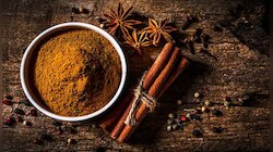Cinnamon Benefits: ദഹനം മെച്ചപ്പെടുത്തും, കൊളസ്ട്രോൾ കുറയ്ക്കും, അടുക്കളയില്‍ ഉണ്ട് ഒരു മാന്ത്രികന്‍..!!