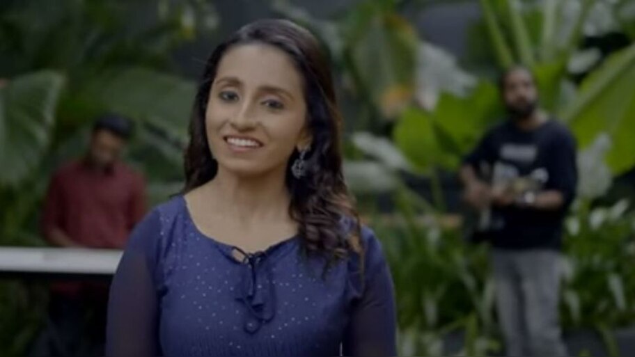 അപർണ രാജീവിന്റെ ഹിന്ദി ഗാനം വൈറലാകുന്നു | Aparna Rajeev's Hindi song ...