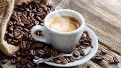 Coffee: കാപ്പി മുഖക്കുരുവിന് കാരണമാകുമോ? അമിതമായ കഫീൻ ചർമ്മത്തെ എങ്ങനെ ബാധിക്കുമെന്നറിയാം