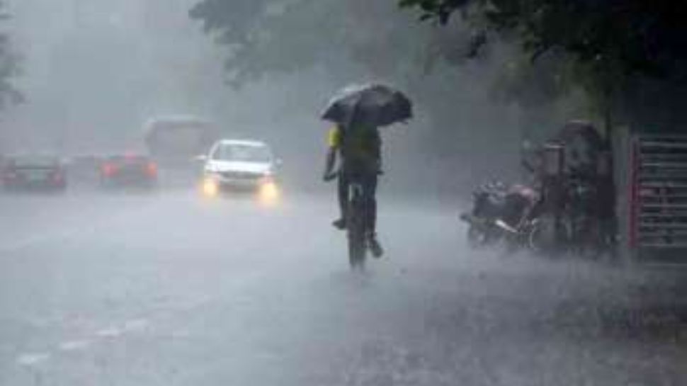 Kerala Rain Alert: ബംഗാൾ ഉൾക്കടലിൽ ന്യൂനമർദ്ദം; സംസ്ഥാനത്ത് ഇന്നും നാളെയും കനത്ത മഴയ്ക്ക് സാധ്യത