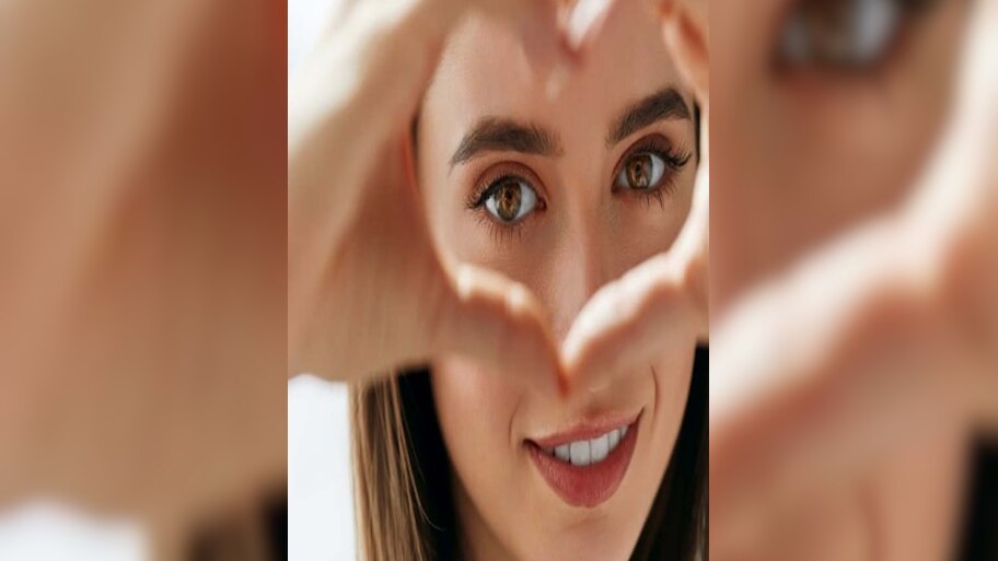 Eye Health: കണ്ണുകളുടെ ആരോഗ്യത്തിന് ഈ ഭക്ഷണങ്ങൾ കഴിക്കാം