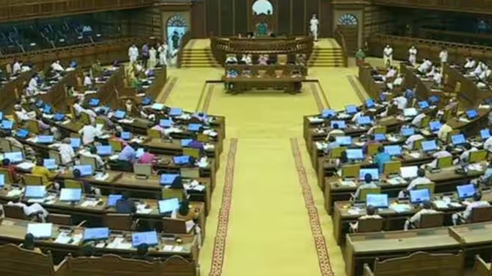 Opposition Protest In Assembly Kerala Assembly Adjourned With In Nine ...