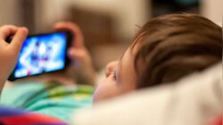Smartphone Addiction in Kids: കുട്ടികളിലെ സ്മാർട്ട്ഫോൺ അഡിക്ഷൻ കുറയ്ക്കാൻ എന്തൊക്കെ ചെയ്യാം?