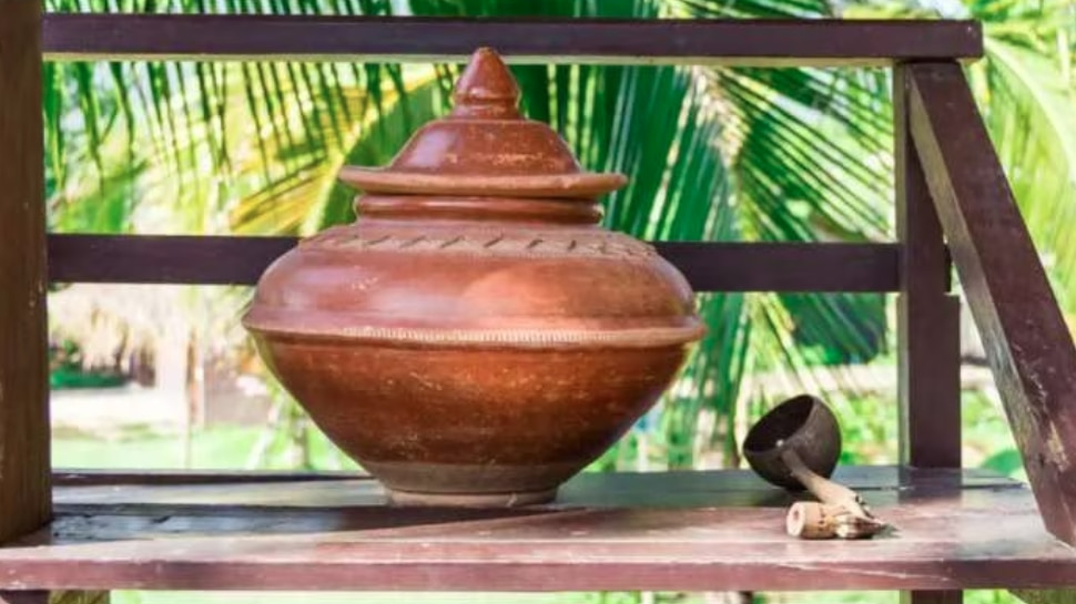 Mud Pot Meaning In Malayalam