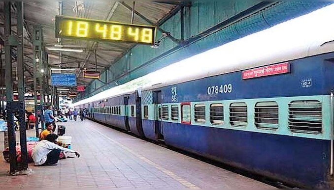 Railways Rule: ടിക്കറ്റ് ഉണ്ടെങ്കിലും പ്ലാറ്റ്‌ഫോമിൽ ചിലപ്പോള്‍ കനത്ത പിഴ ചുമത്താം!! റെയിൽവേയുടെ ഈ നിയമം നിങ്ങള്‍ക്കറിയുമോ? 