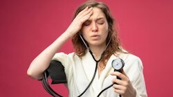 World Hypertension Day 2023: ഉയർന്ന രക്തസമ്മർദ്ദം മാനസികാരോ​ഗ്യത്തെ എങ്ങനെ ബാധിക്കുന്നു? ശ്രദ്ധിക്കണം ഇക്കാര്യങ്ങൾ