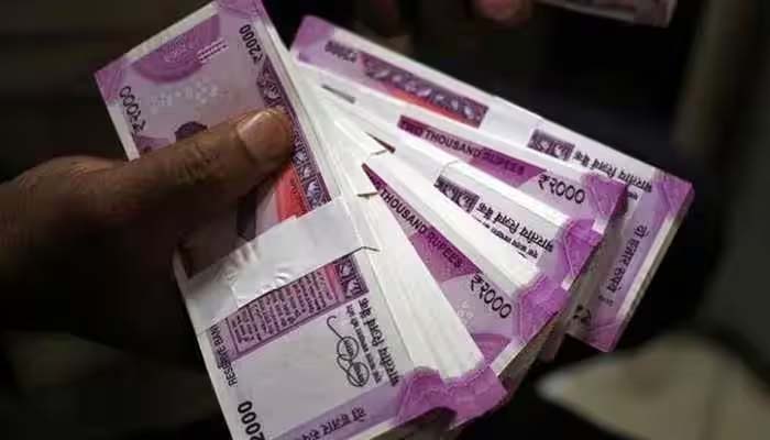 Exchange Rs 2000: രണ്ടായിരം രൂപയുടെ നോട്ടുകൾ ഇന്നു മുതല് മാറ്റിയെടുക്കാം, ഇക്കാര്യങ്ങള് ശ്രദ്ധിക്കുക Exchange Rs 2000: രണ്ടായിരം രൂപയുടെ നോട്ടുകൾ ഇന്നു മുതല് മാറ്റിയെടുക്കാം, ഇക്കാര്യങ്ങള് ശ്രദ്ധിക്കുക
