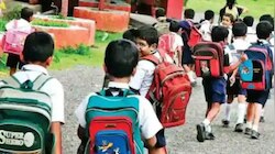 First Day In Schools: അറിവിന്റെ ലോകത്തേക്ക് കുഞ്ഞുങ്ങളുടെ ആദ്യ ചുവട്...രക്ഷിതാക്കളും ചിലതൊക്കെ ശ്രദ്ധിക്കണം