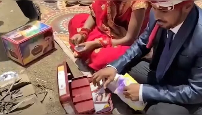Madhya pradesh Marriage kit: ഗര്‍ഭനിരോധന ഉറകളും ഗുളികകളും; മധ്യപ്രദേശ് സര്‍ക്കാരിന്റെ സ്പെഷൽ വിവാഹക്കിറ്റ് 