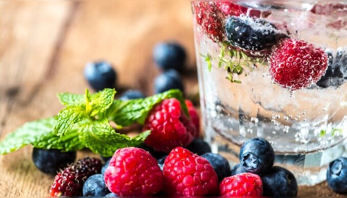 Healthy Drinking Water: കുടിവെള്ളം ടേസ്റ്റിയാക്കണോ? ഇതാ ചില പൊടിക്കൈകൾ