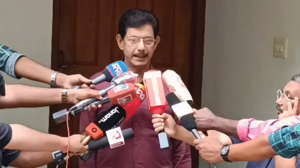 Hand Chopping Case: നീതി കിട്ടുമെന്നത് അബദ്ധ വിശ്വാസം,.ഇന്ത്യൻ നിയമം സംരക്ഷിച്ചു എന്ന് മാത്രം- വിധിയോട് പ്രൊഫസർ ടിജെ ജോസഫ് Hand Chopping Case: നീതി കിട്ടുമെന്നത് അബദ്ധ വിശ്വാസം,.ഇന്ത്യൻ നിയമം സംരക്ഷിച്ചു എന്ന് മാത്രം- വിധിയോട് പ്രൊഫസർ ടിജെ ജോസഫ്