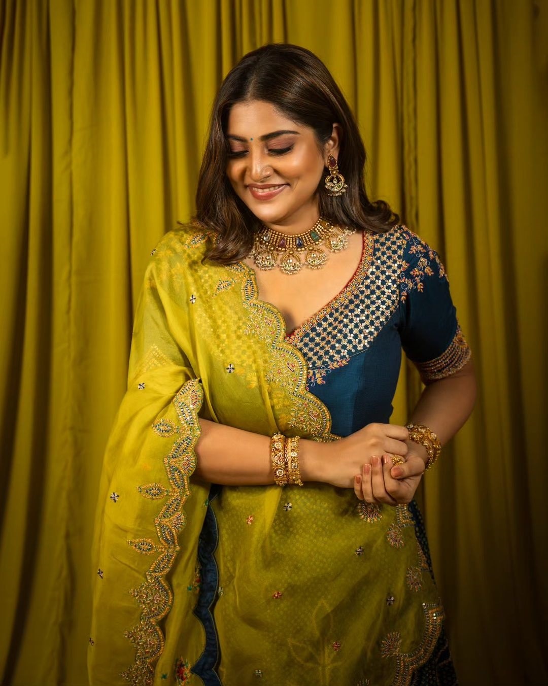 Manjima Mohan | Beautiful saree, Beautiful indian actress, Fashion