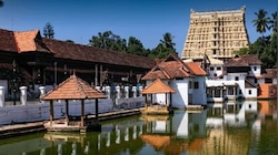 പത്മനാഭ സ്വാമി ക്ഷേത്രത്തിന് മുകളിലൂടെ ഇനി  ഹെലികോപ്റ്റർ പറത്താൻ പറ്റില്ല; 'നോ ഫ്ലയിങ് സോൺ വേണമെന്ന് പോലീസ്