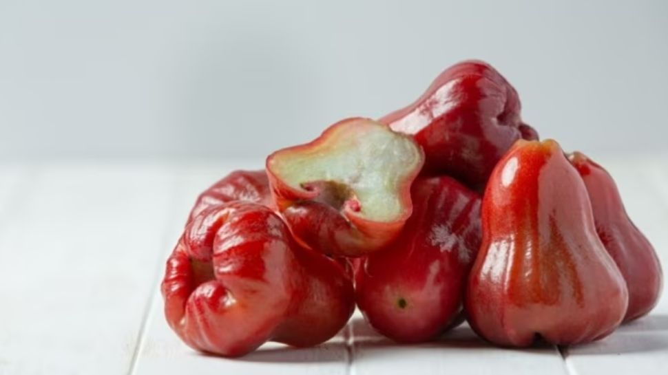 water-apple-benefits-weight-loss-to-heart-health-6-reasons-why-you