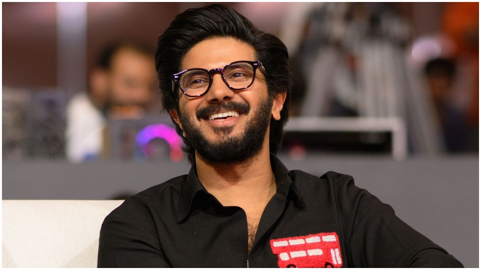 King of Kotha: വരുന്നത് കിംഗ് ഓഫ് കൊത്ത; 24ന് കറങ്ങി നടക്കാതെ തിയേറ്ററിൽ പോകണമെന്ന് ദുൽഖർ King of Kotha: വരുന്നത് കിംഗ് ഓഫ് കൊത്ത; 24ന് കറങ്ങി നടക്കാതെ തിയേറ്ററിൽ പോകണമെന്ന് ദുൽഖർ