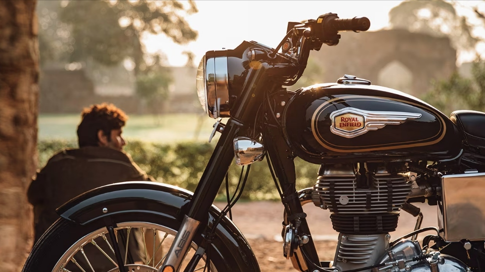Royal Enfield: അടിമുടി മാറ്റവുമായി ബുള്ളറ്റ് 350; എതിരാളികളെ ഞെട്ടിക്കാനൊരുങ്ങി റോയല് എന്ഫീല്ഡ് Royal Enfield: അടിമുടി മാറ്റവുമായി ബുള്ളറ്റ് 350; എതിരാളികളെ ഞെട്ടിക്കാനൊരുങ്ങി റോയല് എന്ഫീല്ഡ്