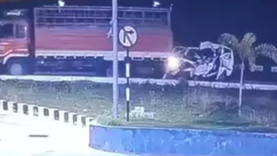 Tamil Nadu Salem Road Accident Salem Road Accident സേലത്ത്