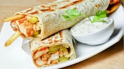 Food Poison: ഷവർമ കഴിച്ച 14 കാരി ഭക്ഷ്യവിഷബാധയേറ്റ് മരിച്ചു; 13 മെഡിക്കൽ വിദ്യാർഥികൾ ചികിത്സയിൽ