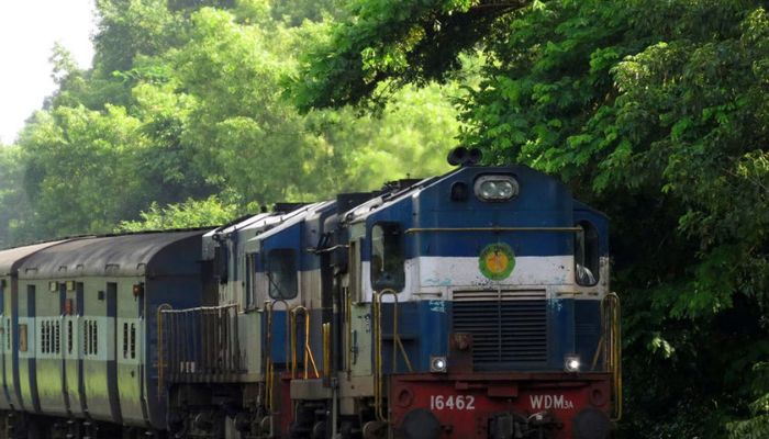 Indian Railway: ഇന്ത്യൻ റെയിൽവേയുടെ വന് തീരുമാനം, നഷ്ടപരിഹാര തുക 10 മടങ്ങ് വര്ദ്ധിപ്പിച്ചു Indian Railway: ഇന്ത്യൻ റെയിൽവേയുടെ വന് തീരുമാനം, നഷ്ടപരിഹാര തുക 10 മടങ്ങ് വര്ദ്ധിപ്പിച്ചു