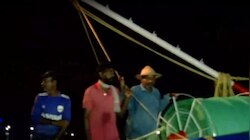 Boat Capsized: മുനമ്പത്ത് ഫൈബർ ബോട്ട് മുങ്ങി; നാലുപേർക്കായി തിരച്ചിൽ തുടരുന്നു