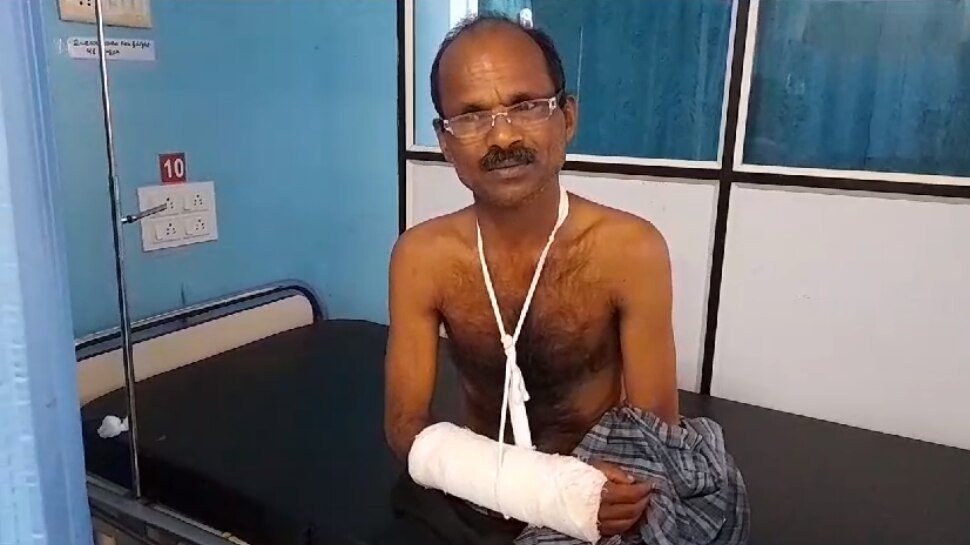 Alappuzha A water authority employee who came to take readings in