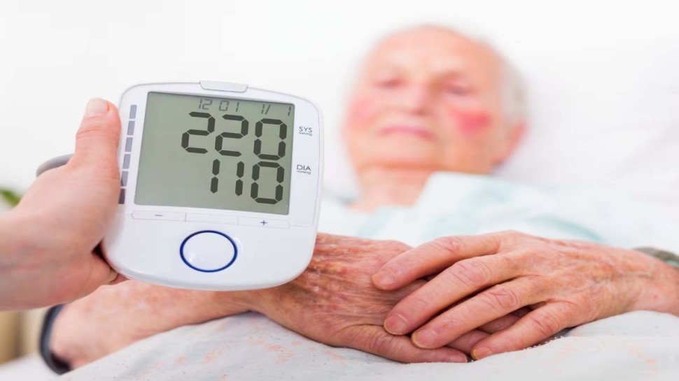 how-to-control-high-bp-in-an-easy-way-do-these-4-things-in-the-morning