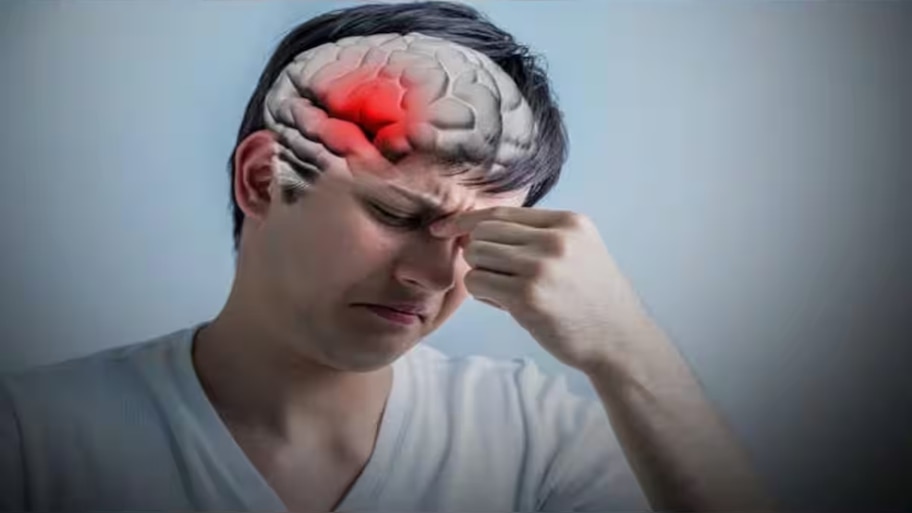 Brain stroke: ബ്രെയിൻ സ്ട്രോക്ക്; ഈ ദുശീലങ്ങൾ ഇന്ന് തന്നെ ഒഴിവാക്കാം