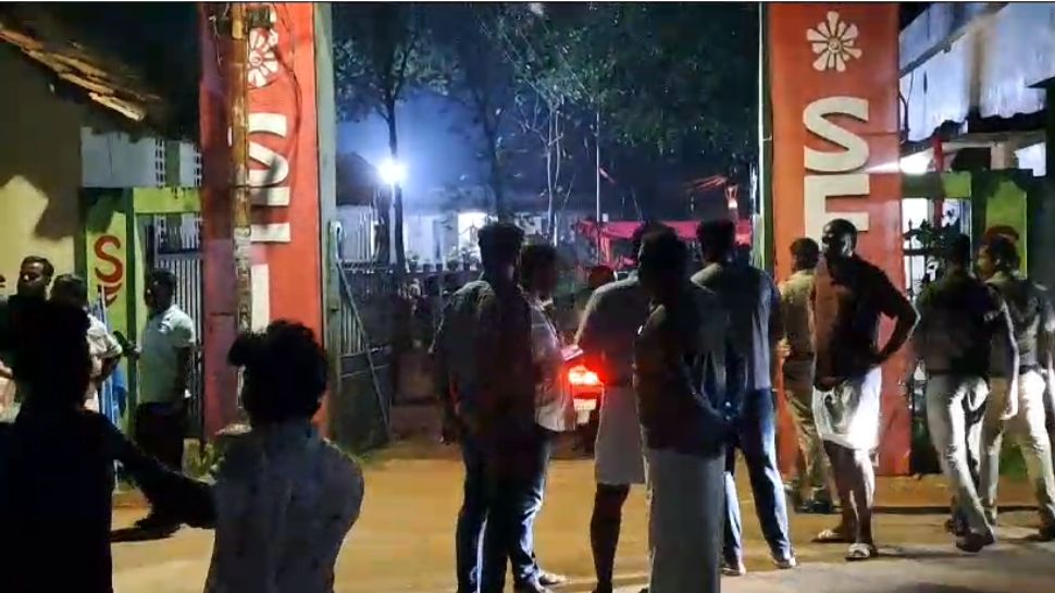 Kerala Varma College Union Election: കേരളവർമ്മ കോളേജ് യൂണിയൻ ചെയർമാൻ തെരഞ്ഞെടുപ്പ് കോടതിയിലേക്ക്; വീണ്ടും ഇലക്ഷൻ വേണമെന്ന് ആവശ്യപ്പെട്ട് കെഎസ്യു Kerala Varma College Union Election: കേരളവർമ്മ കോളേജ് യൂണിയൻ ചെയർമാൻ തെരഞ്ഞെടുപ്പ് കോടതിയിലേക്ക്; വീണ്ടും ഇലക്ഷൻ വേണമെന്ന് ആവശ്യപ്പെട്ട് കെഎസ്യു
