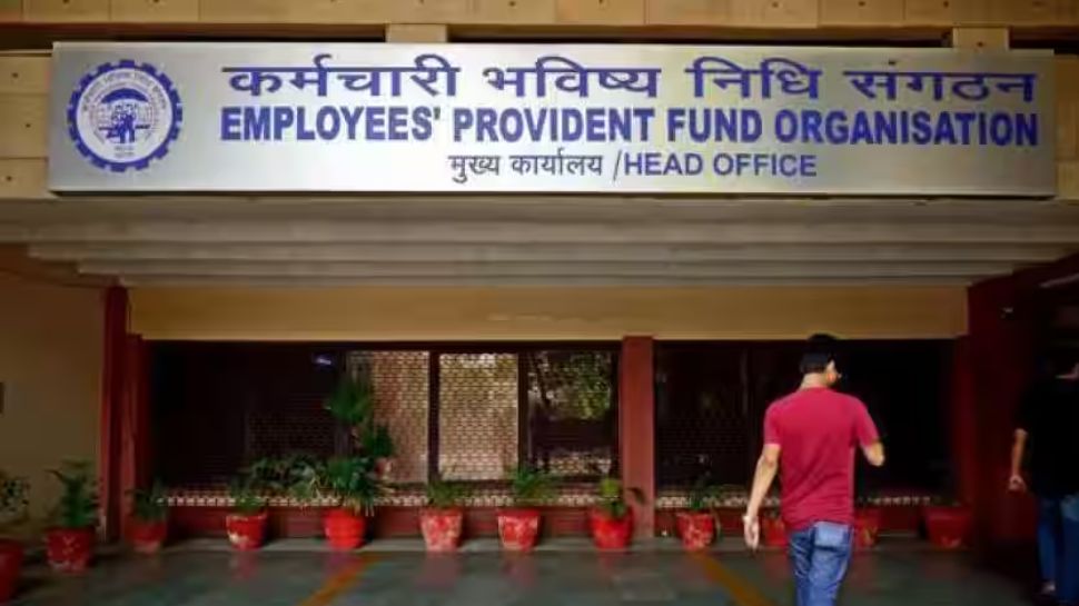 EPFO Upates: പിഎഫ് അക്കൗണ്ട് ഉടമകൾക്ക് പലിശ എത്തി തുടങ്ങി; 8.15 ശതമാനം നിരക്ക്