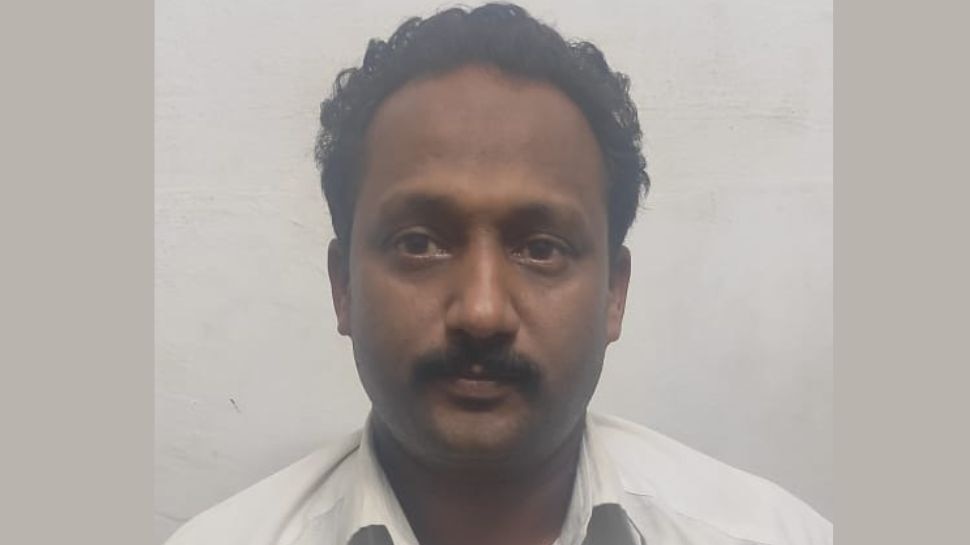 Crime News: മുക്കുപണ്ടം പണയം വച്ച് പണം തട്ടി; ഒളിവിലായിരുന്ന പ്രതി പിടിയിൽ