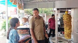  മയോണൈസ് മുതൽ എല്ലാം പ്രശ്നങ്ങൾ, 148 സ്ഥാപനങ്ങളിലെ ഷവര്‍മ്മ വില്‍പന നിര്‍ത്തിവെച്ചു
