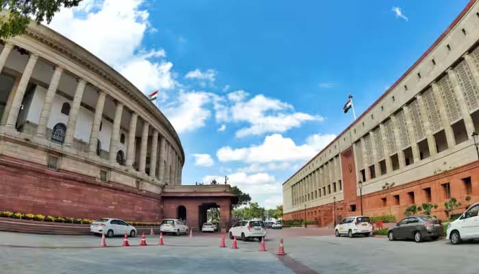 Winter Session Of Parliament: പാർലമെന്റിന്റെ ശീതകാല സമ്മേളനം,18 ബില്ലുകൾ സർക്കാർ അവതരിപ്പിക്കും Winter Session Of Parliament: പാർലമെന്റിന്റെ ശീതകാല സമ്മേളനം,18 ബില്ലുകൾ സർക്കാർ അവതരിപ്പിക്കും