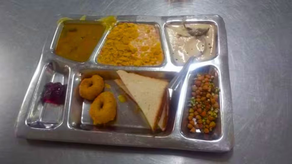 Sudden inspection of food saftey department in hostels canteens and