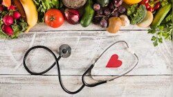 High Cholesterol: ശരീരത്തിൽ എൽഡിഎൽ കൊളസ്ട്രോൾ വർധിക്കുന്നത് അപകടം; ​ഗുരുതരമായ ഈ ആരോ​ഗ്യാവസ്ഥകളിലേക്ക് നയിക്കും