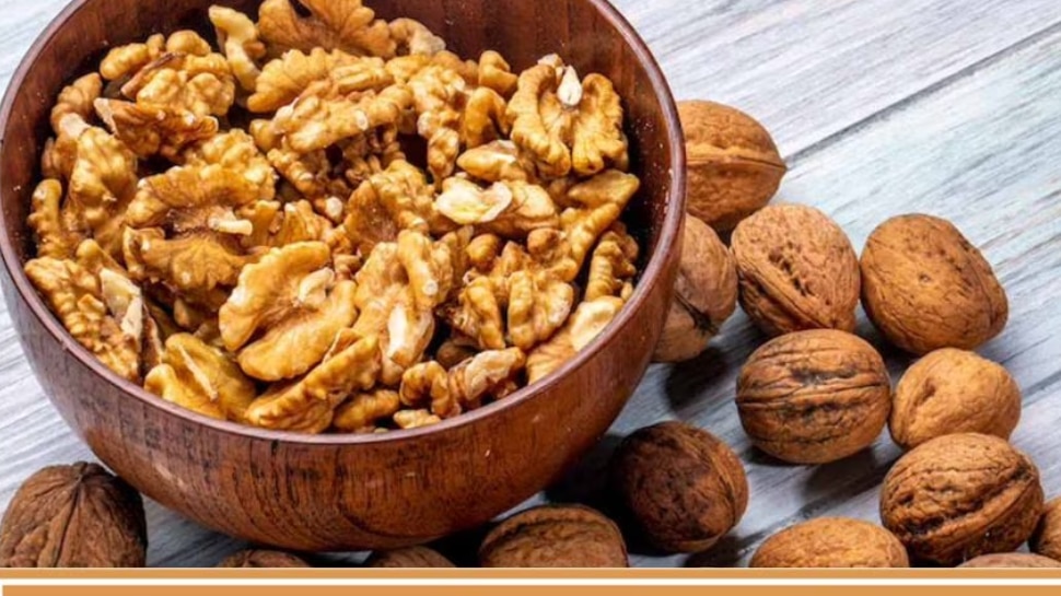 Soaked Walnuts Health benefits of having soaked walnutsവാൾനട്ട്സ്