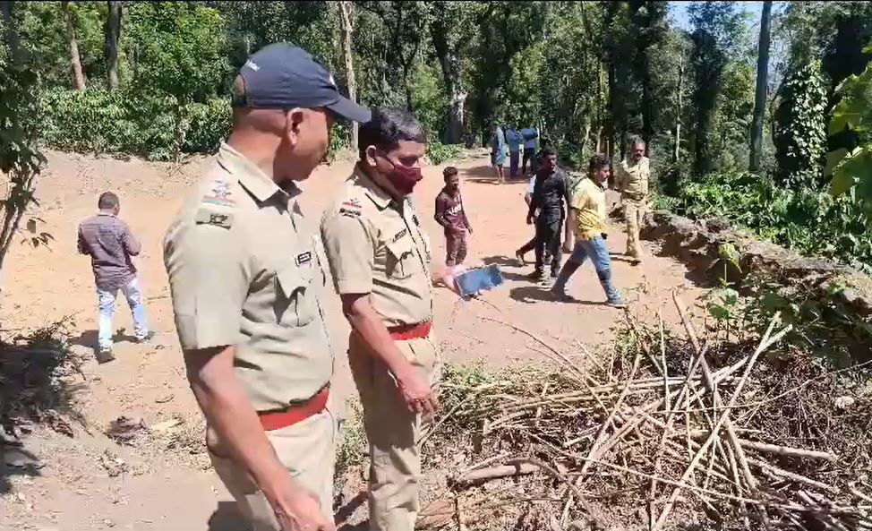 Wild elephant attack: വയനാട് തോൽപ്പെട്ടിയിൽ കാട്ടാനയുടെ ആക്രമണത്തിൽ മധ്യവയസ്കന് ദാരുണാന്ത്യം Wild elephant attack: വയനാട് തോൽപ്പെട്ടിയിൽ കാട്ടാനയുടെ ആക്രമണത്തിൽ മധ്യവയസ്കന് ദാരുണാന്ത്യം