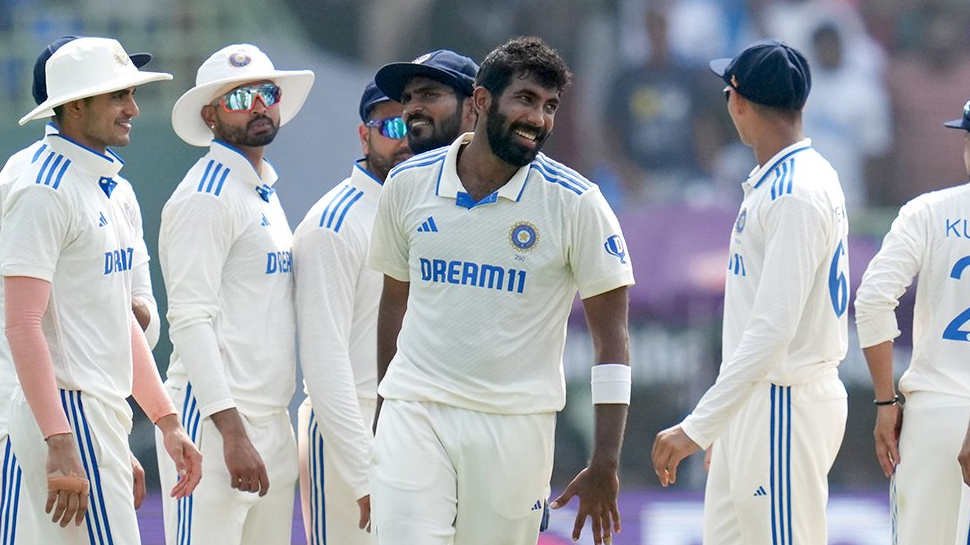 IND vs ENG : ബൂം..ബൂം എഫെക്ടിൽ ഇംഗ്ലണ്ട് തകർന്നു; ആദ്യ ഇന്നിങ്സിൽ ഇന്ത്യക്ക് ലീഡ് IND vs ENG : ബൂം..ബൂം എഫെക്ടിൽ ഇംഗ്ലണ്ട് തകർന്നു; ആദ്യ ഇന്നിങ്സിൽ ഇന്ത്യക്ക് ലീഡ്
