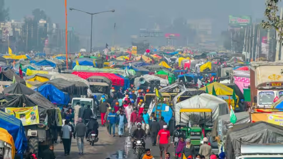 Bharat Bandh 2024: എന്തിനാണ് ഭാരത് ബന്ദ്, കർഷകർ വീണ്ടും സമരത്തിനിറങ്ങിയത് എന്തിന് ? കാരണം അറിയാം Bharat Bandh 2024: എന്തിനാണ് ഭാരത് ബന്ദ്, കർഷകർ വീണ്ടും സമരത്തിനിറങ്ങിയത് എന്തിന് ? കാരണം അറിയാം