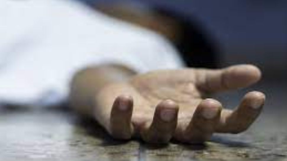 Unknown body: ഉള്വനത്തില് പാറയിടുക്കിന് സമീപം അഞ്ജാത മൃതദേഹം; അഴുകിയ നിലയിൽ Unknown body: ഉള്വനത്തില് പാറയിടുക്കിന് സമീപം അഞ്ജാത മൃതദേഹം; അഴുകിയ നിലയിൽ
