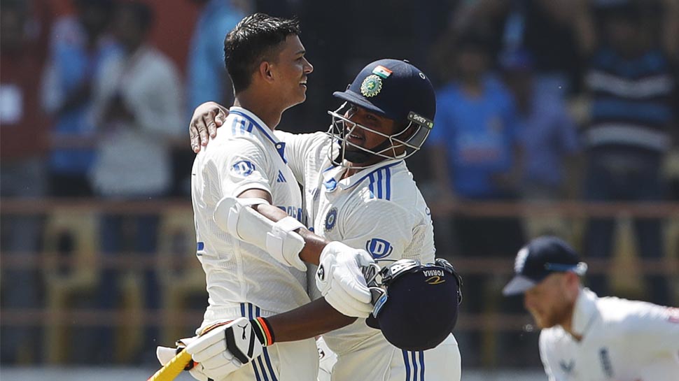 IND vs ENG : ഞങ്ങൾക്കും അറിയാം ഇംഗ്ലണ്ടേ ബാസ്ബോൾ! അടിച്ചു തകർത്ത് ജയ്സ്വാളും സർഫറസ് ഖാനും; ഇന്ത്യക്ക് കുറ്റൻ ലീഡ് IND vs ENG : ഞങ്ങൾക്കും അറിയാം ഇംഗ്ലണ്ടേ ബാസ്ബോൾ! അടിച്ചു തകർത്ത് ജയ്സ്വാളും സർഫറസ് ഖാനും; ഇന്ത്യക്ക് കുറ്റൻ ലീഡ്